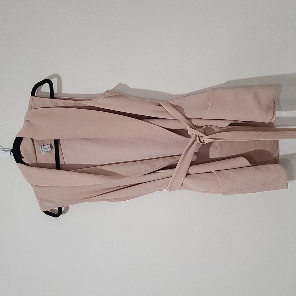 No sleeve light pink jacket (Paraphrase) Large